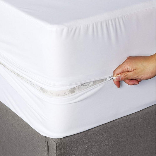 Queen Mattress Protector – 60" x 80" x 12", Zippered Encasement